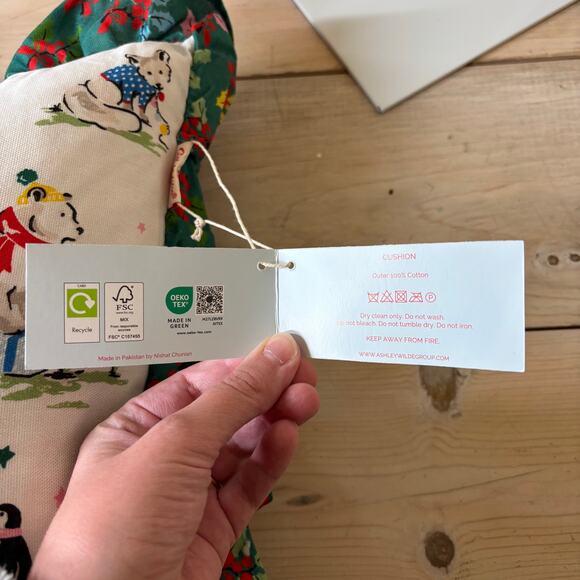 Cath Kidston NWT Christmas Animals Throw Pillow Holly Christmas Tree 18x18 - Picture 4 of 7